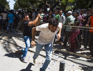 Ενδοϊσλαμικές συγκρούσεις στη Σάμο: Ιρακινοί πήγαν να βιάσουν Σύρο - Ακολούθησαν μαχαιρώματα